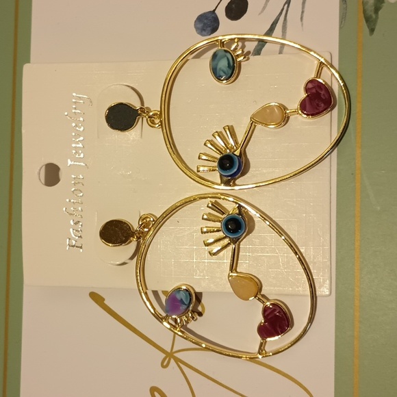 Earrings - Picture 1 of 5